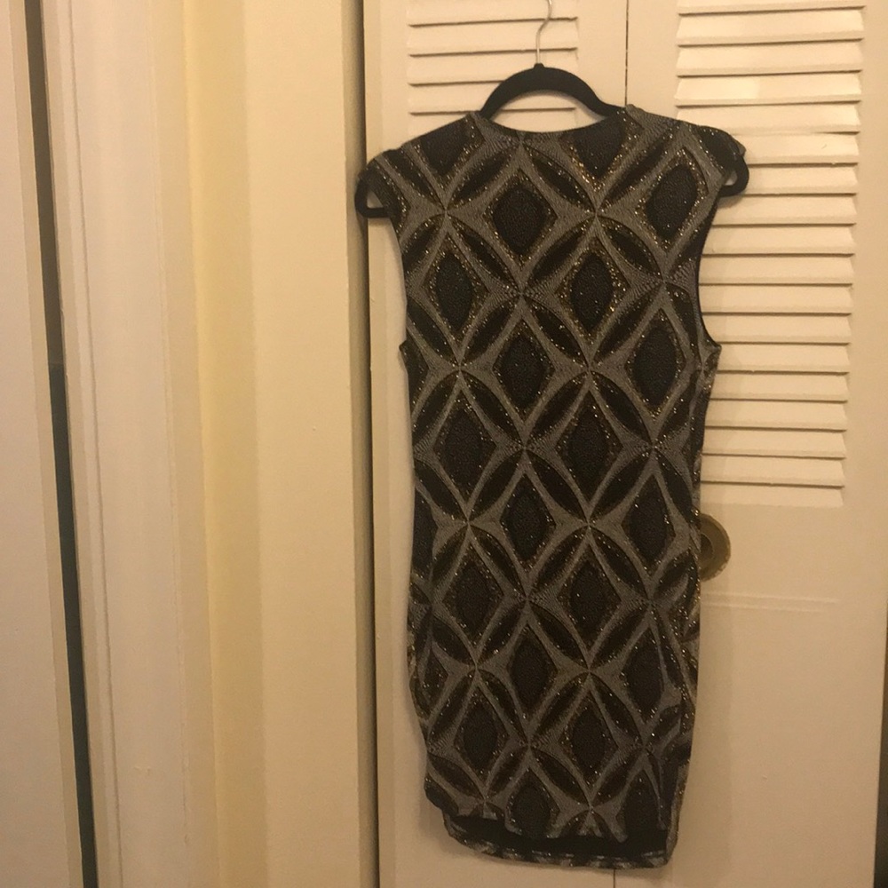 Sparkling dress!